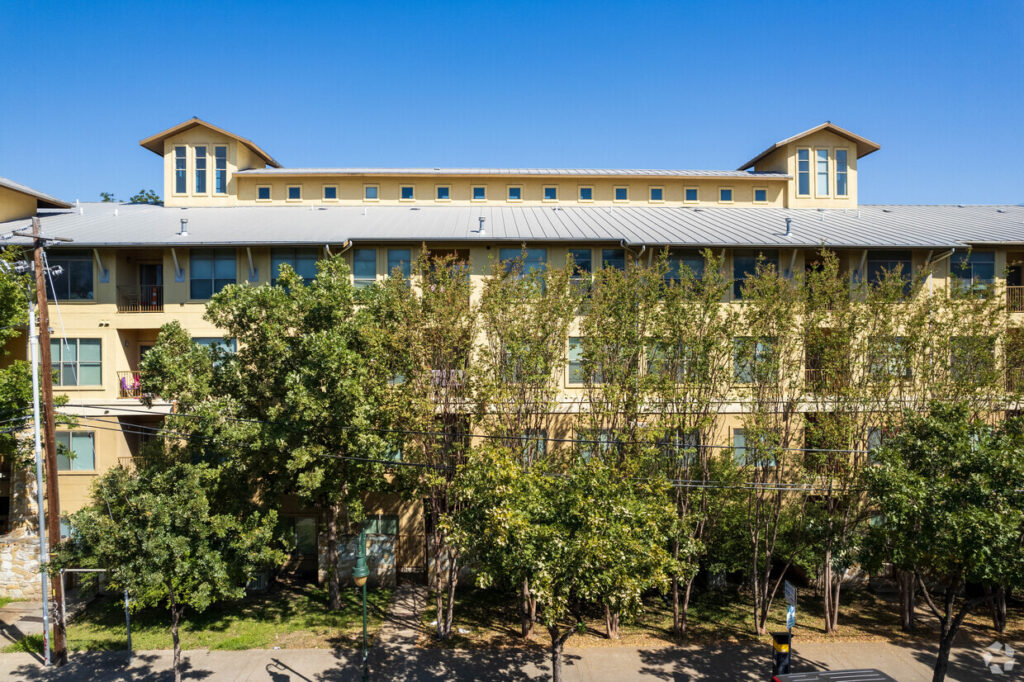 900-west-austin-tx-building-photo-2 9HUNDRED Apartments in Austin, Texas - Exerior